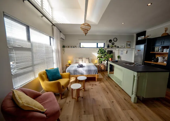 Green Point\'S Nest - Indulge In An Urban Oasis