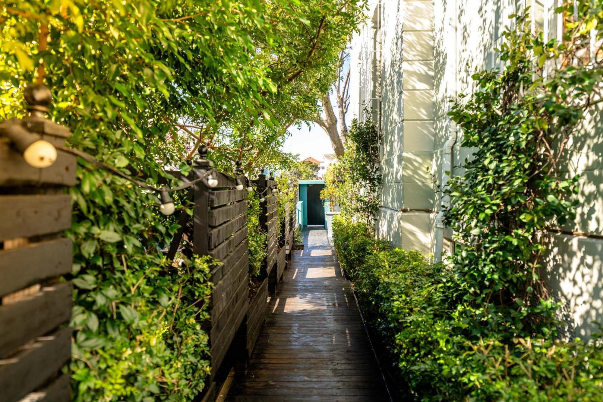 Point's Nest - Indulge In An Urban Oasis *