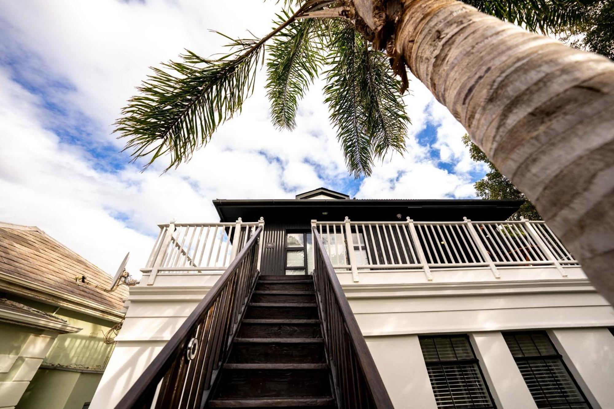 Point's Nest - Indulge In An Urban Oasis Appartement *